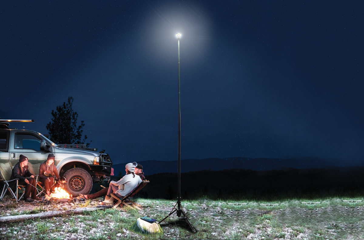 STKR Fli Over Lander Telescoping LED Work Light with Wireless Remote and USB Charging