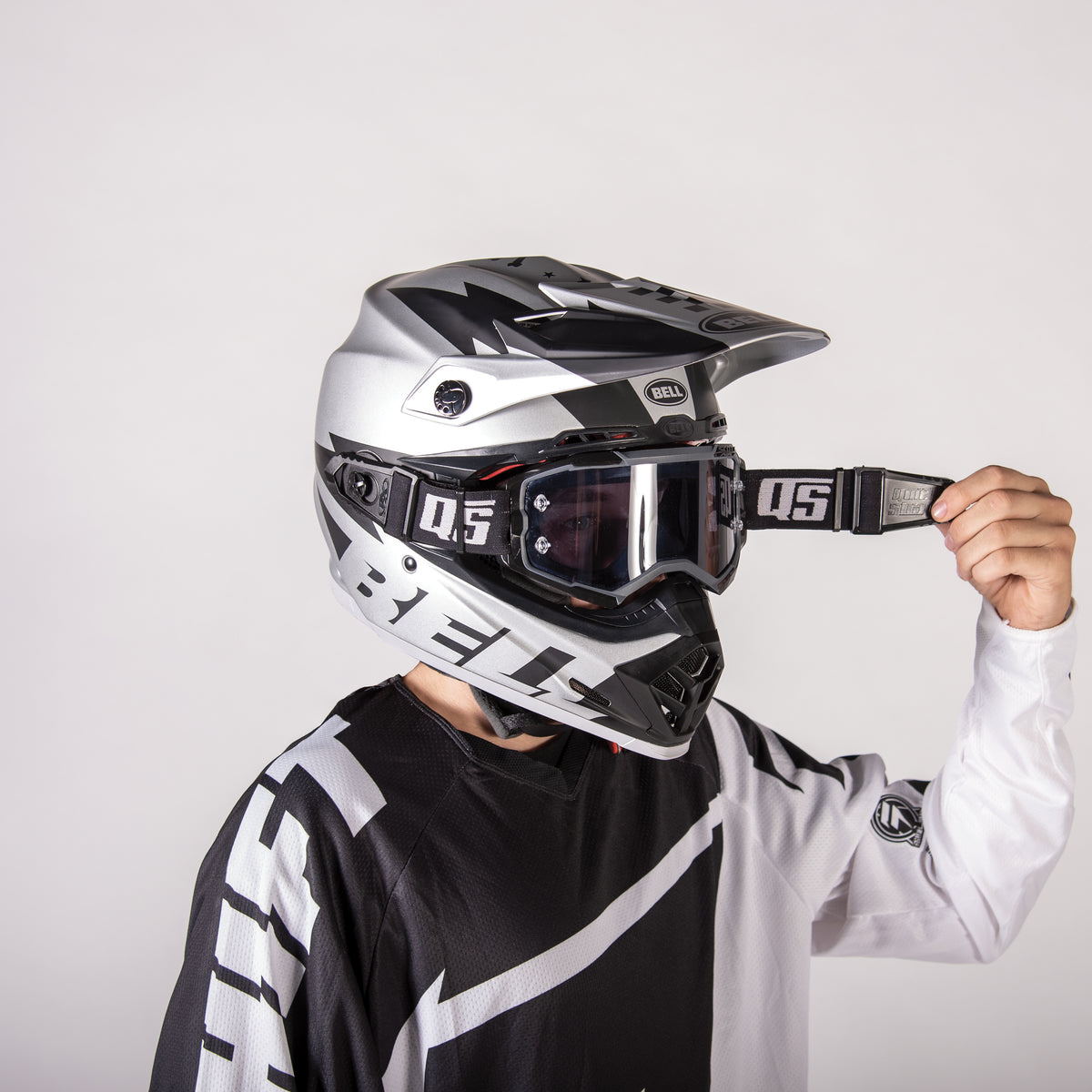 QUICK STRAP Black Eyewear Quick Strap for Goggles and Glasses – Easy One-Hand Installation