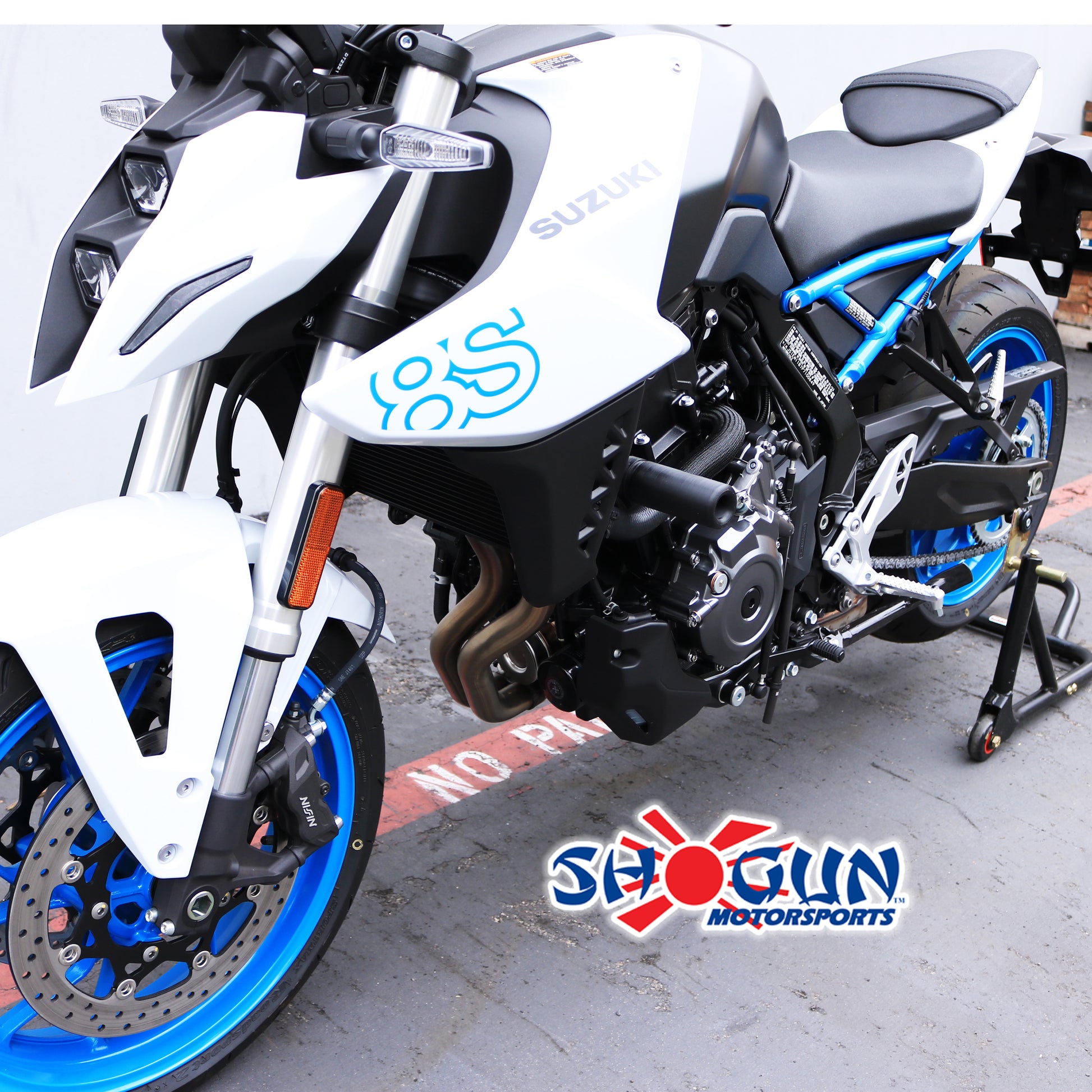 Shogun Frame Sliders No Cut Black for Suzuki GSX-8S (2023-2025)
