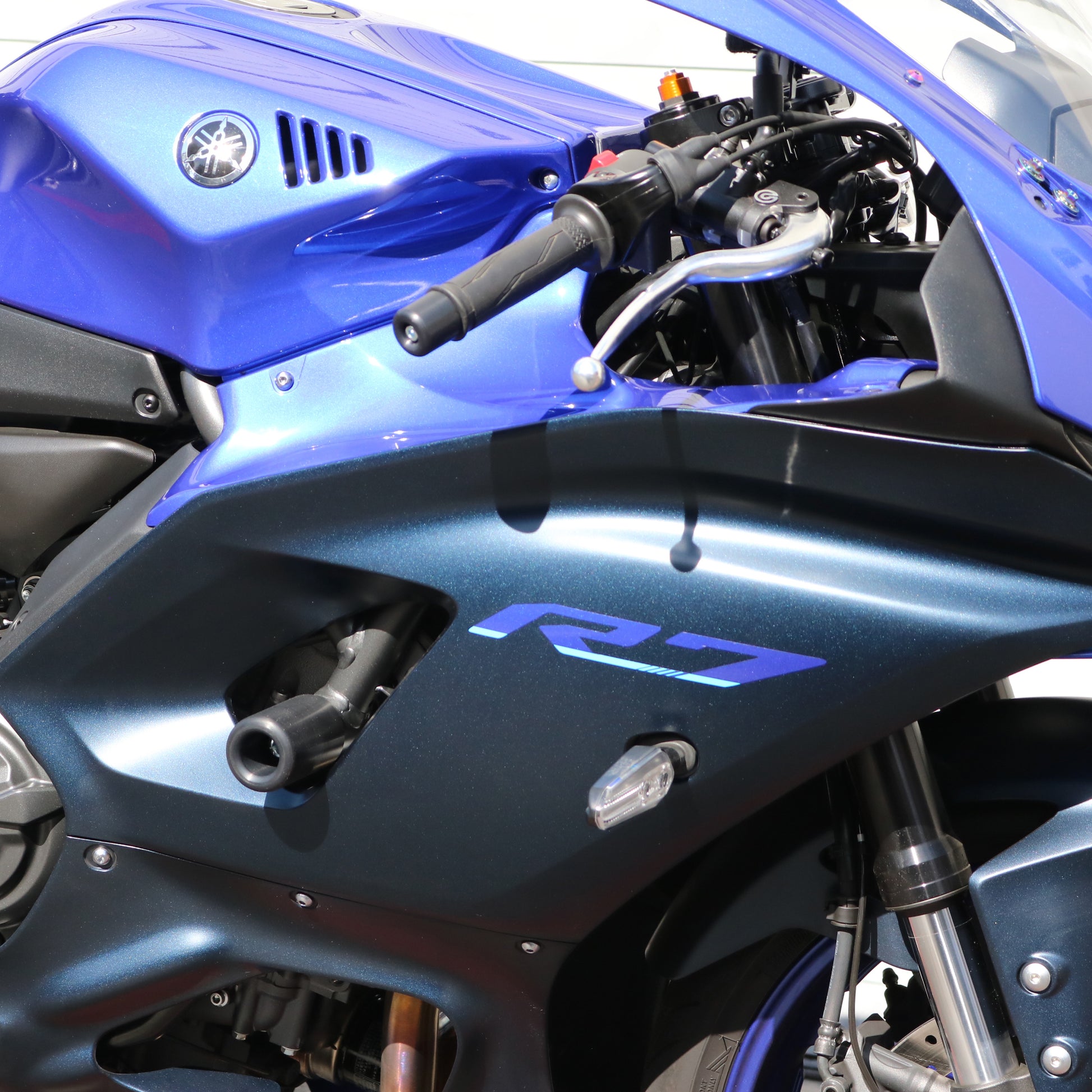 Shogun Complete Slider Kit Black for Yamaha YZF-R7 (2022-2024) by SHOGUN Part #755-6619