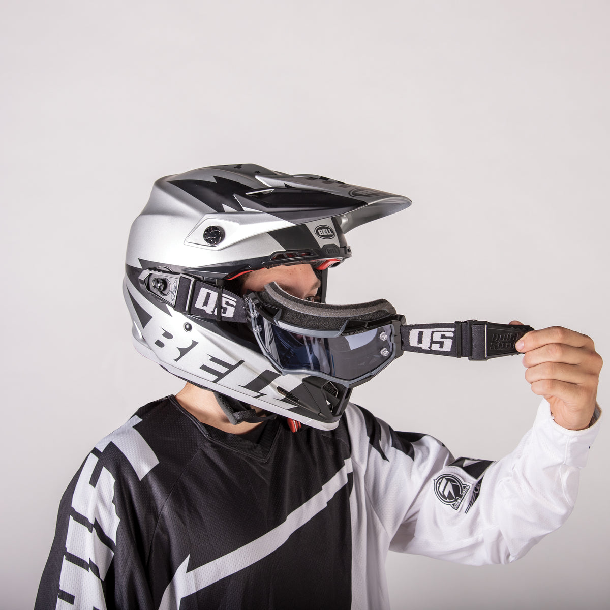 QUICK STRAP Black Eyewear Quick Strap for Goggles and Glasses – Easy One-Hand Installation