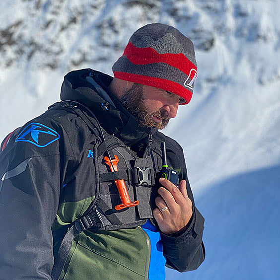 Oxbow Gear LLC Renegade 2.0 Two Way Radio – Waterproof Backcountry Communicator with 25-Mile Range
