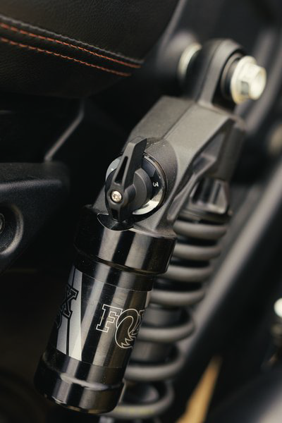 FOX Qs3 Qsr Piggyback Suspension for Indian Scout Standard Spring 25 Up