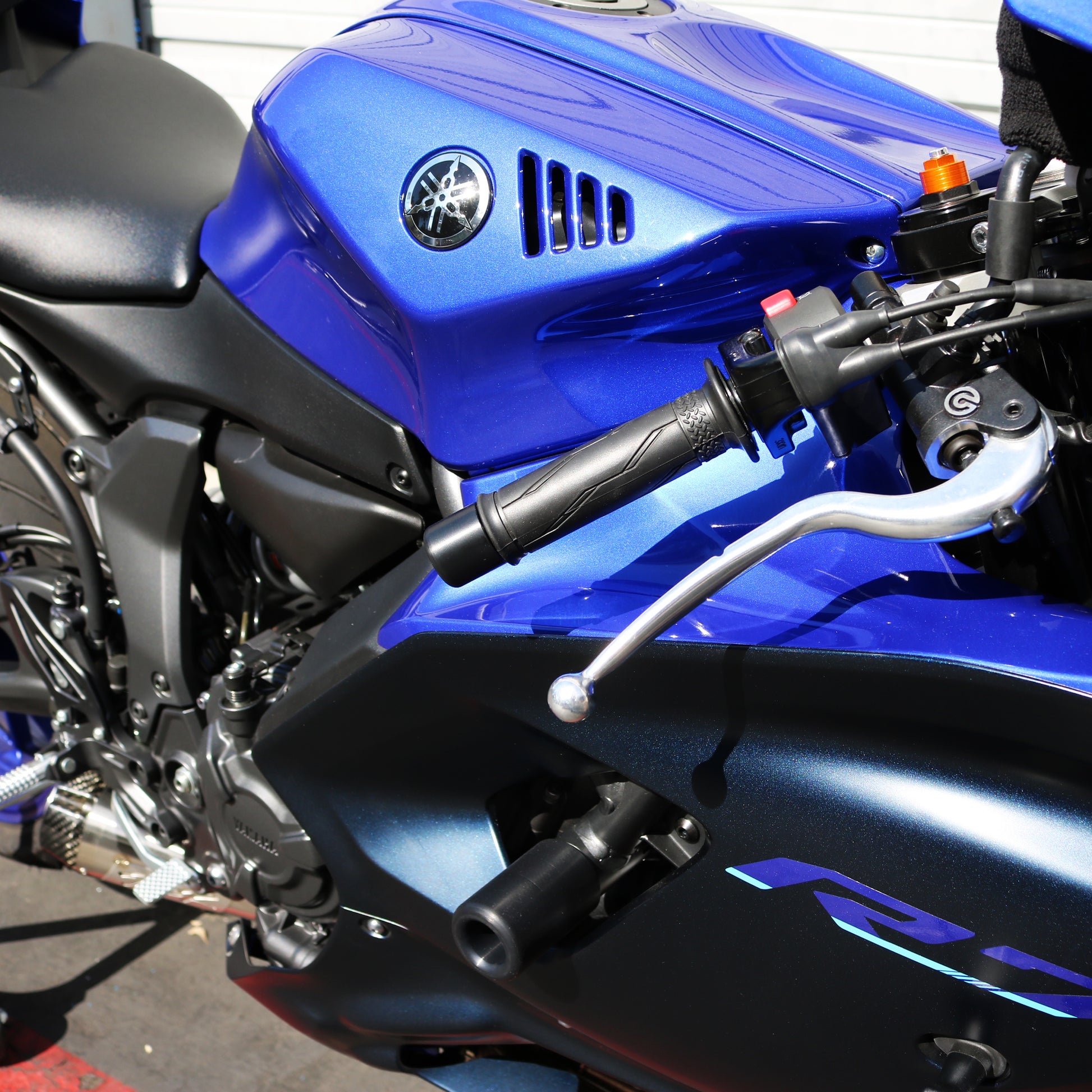 Shogun Complete Slider Kit Black for Yamaha YZF-R7 (2022-2024) by SHOGUN Part #755-6619