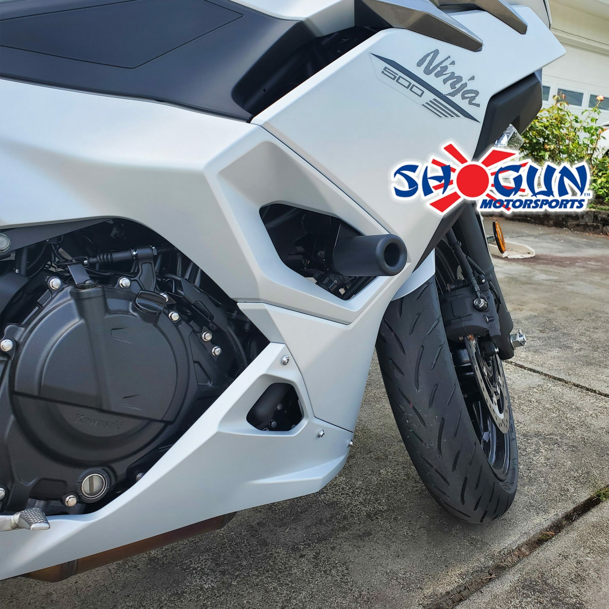 Shogun Kawasaki Ninja 500 Frame Sliders No Cut Black – Ultimate Protection for 2024 Models