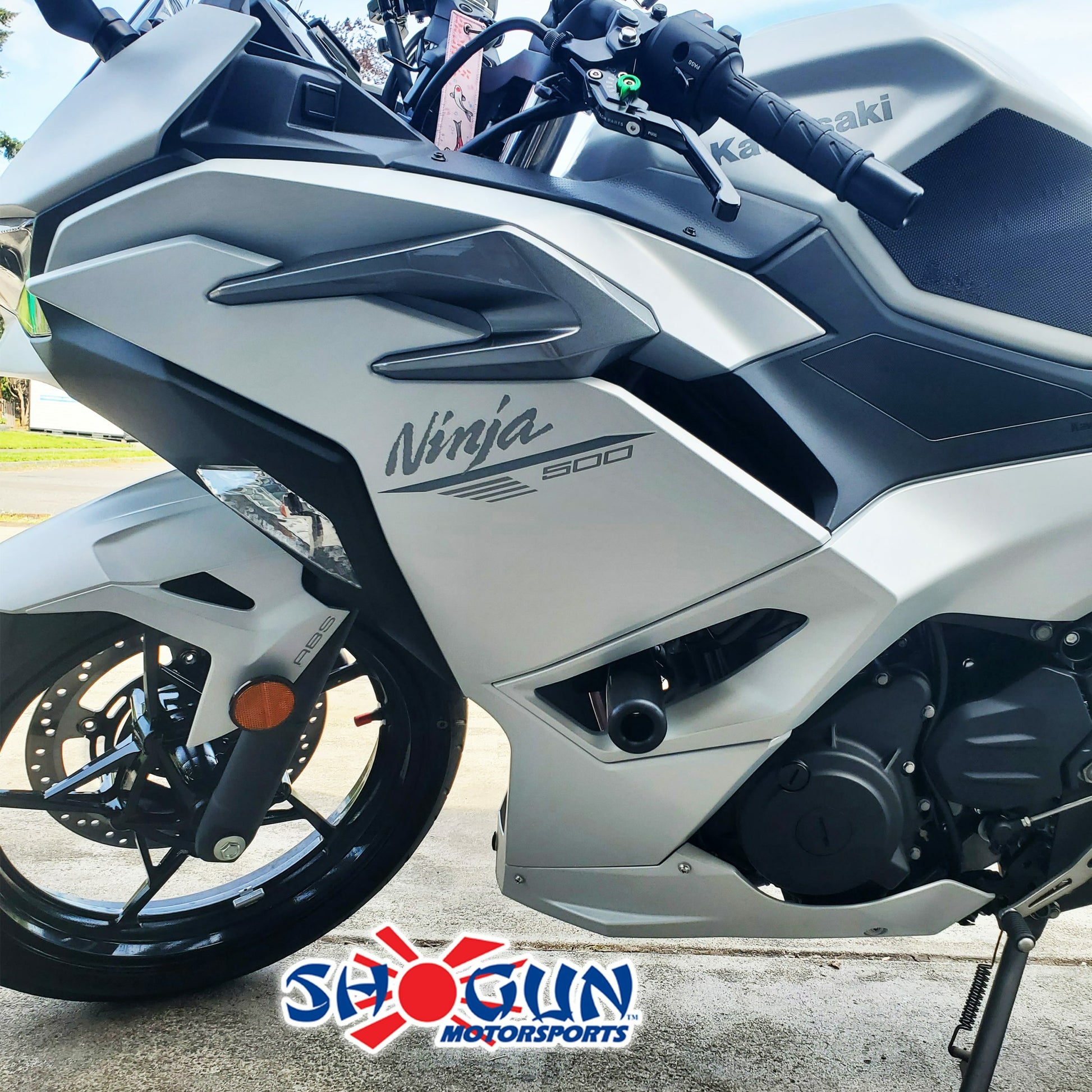 Shogun Kawasaki Ninja 500 Frame Sliders No Cut Black – Ultimate Protection for 2024 Models