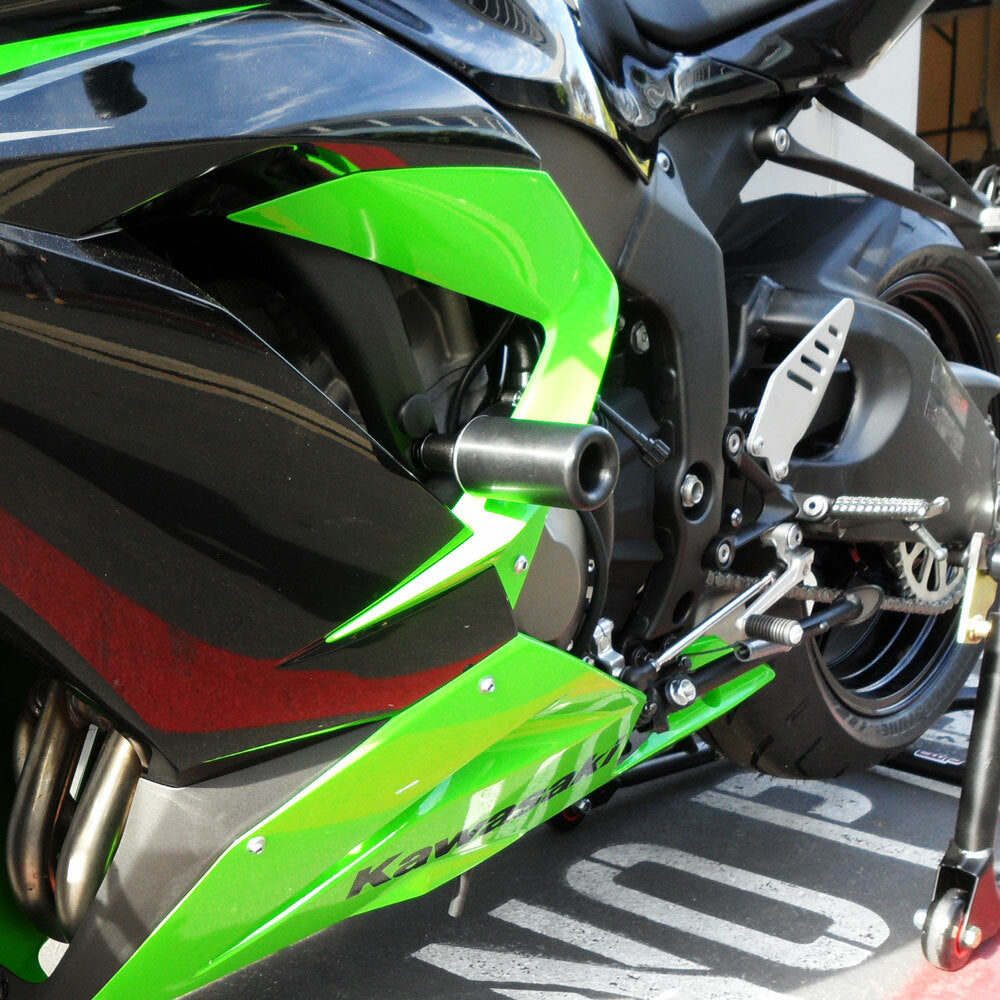 Shogun Motorsports ZX636 Ninja ZX-6R Black Frame Sliders with One-Year Free Replacement Warranty