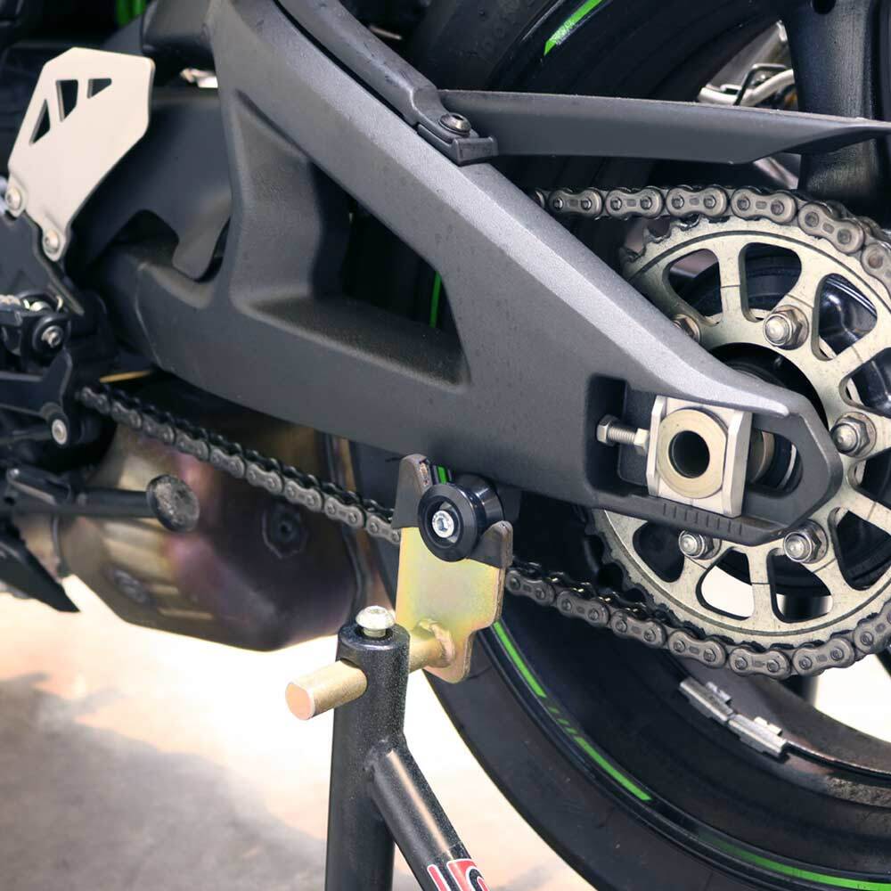 Shogun Kawasaki Ninja ZX-10R Swingarm Sliders Black - Part 701-0739